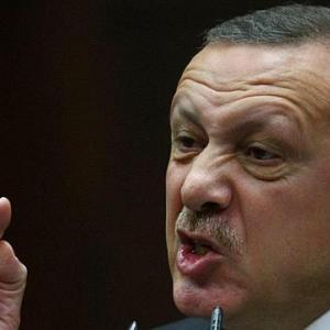 Эрдоган заявил о праве Турции вести операции против террористов в любом месте