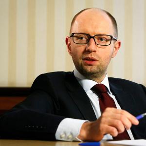 Яценюк заявил, что Украина даст достойный ответ на введенные Россией санкции