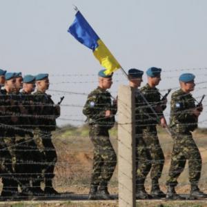В Донецкой области строят три линии обороны от ополченцев