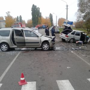 На трассе «Ростов-Ставрополь» лоб в лоб столкнулись два автомобиля:1 человек пог