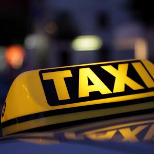 Белореченский район: мужчина угнал автомобиль такси, чтобы принять роды