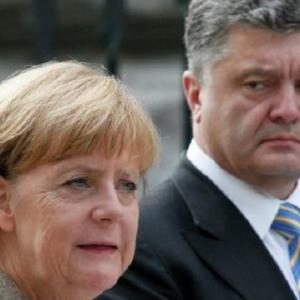 Меркель и Олланд не объединятся с Порошенко против России