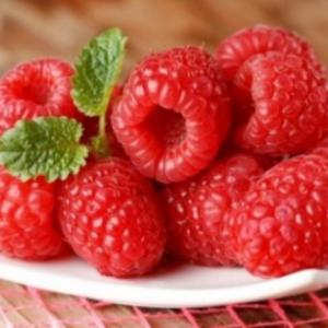 Малина уничтожает раковые клетки, выяснили ученые