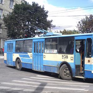 Мост на Комсомольской в Волгограде оставят открытым только для троллейбусов