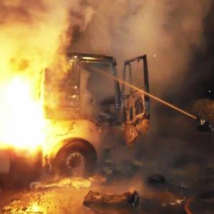 На Кубани в крупном ДТП сгорел грузовик со спиртом