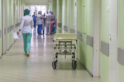 На Ставрополье врачи сбежали из операционной из-за смерти роженицы