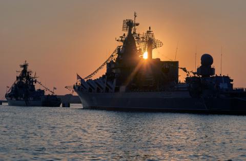 Военный эксперт спрогнозировал итоги столкновения США и России на море