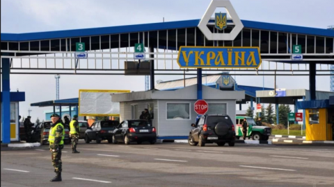 Последние новости сегодня. В Раде предложили не пускать на Украину женщин из России