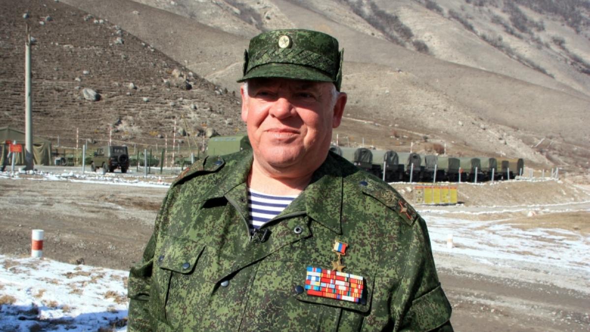Генерал Виктор Казанцев поздравляет защитников Отечества с праздником Генерал Виктор Казанцев поздравляет защитников Отечества с праздником