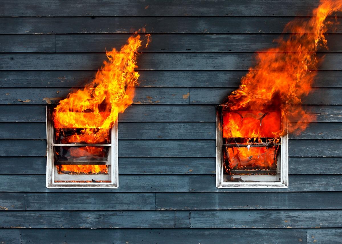 В Мордовии девятилетний мальчик вынес младшую сестру из горящего дома