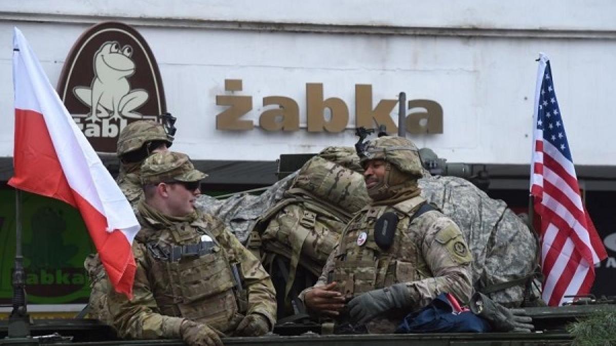 НАТО построит для военной техники США "схорон" в Польше УП: НАТО построит в Польше хранилище для военной техники США