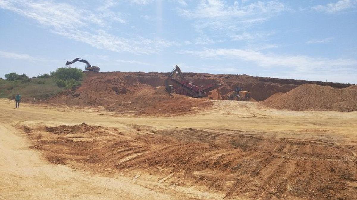 В Севастополе остановлена незаконная добыча песка в Языковой балке