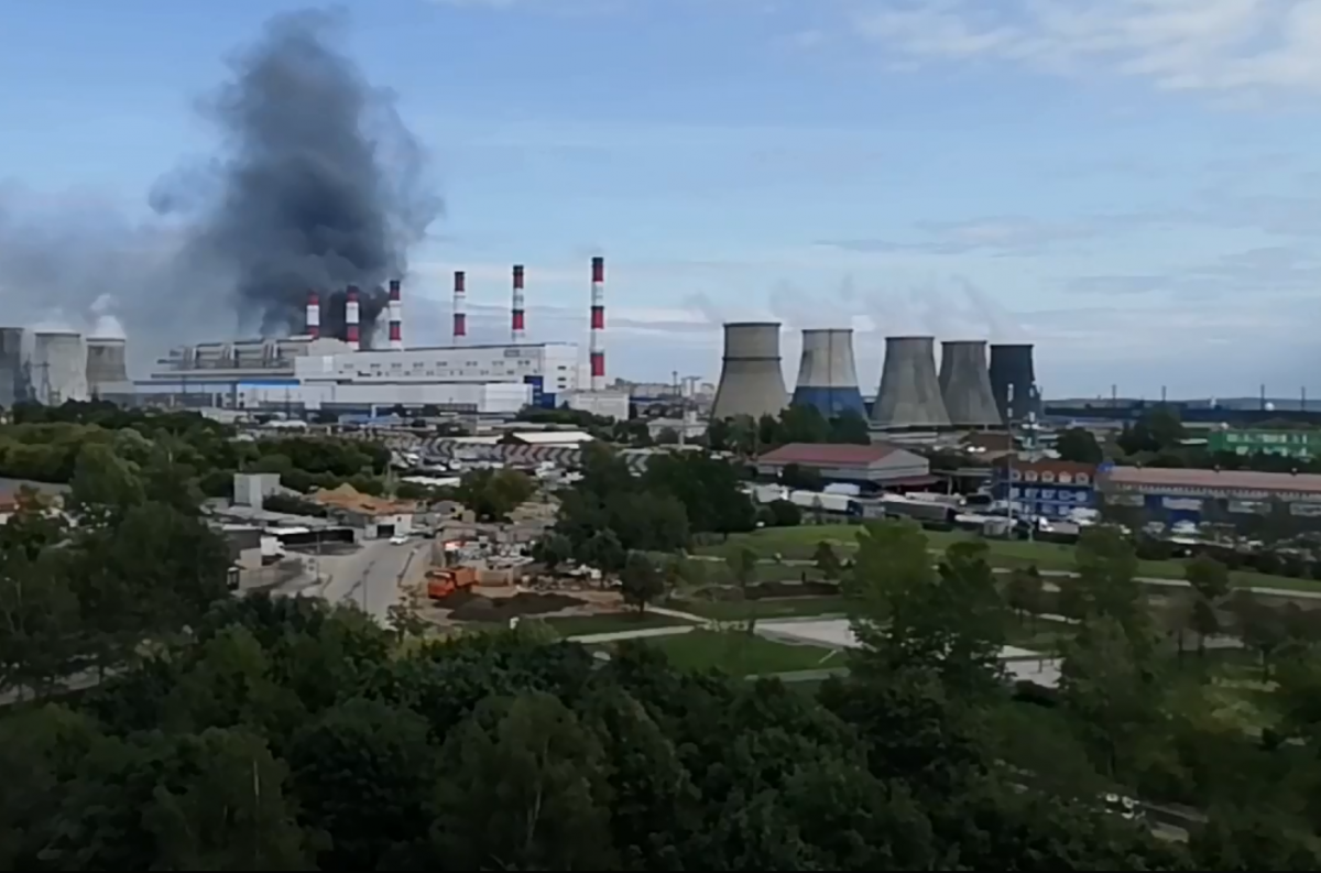 Под Москвой горит битумный завод «Ориспром».
