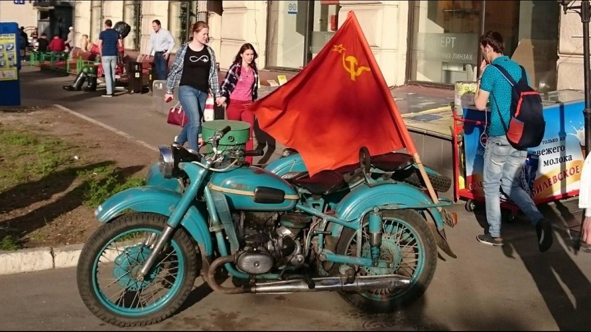 Половина россиян хочет назад, в СССР Россияне скучают по СССР