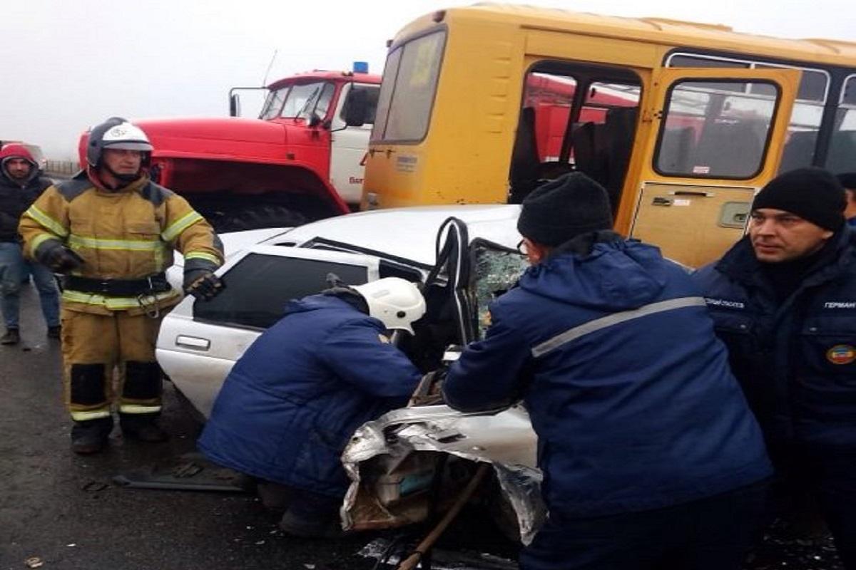 В Ростовской области автобус со школьниками попал в ДТП