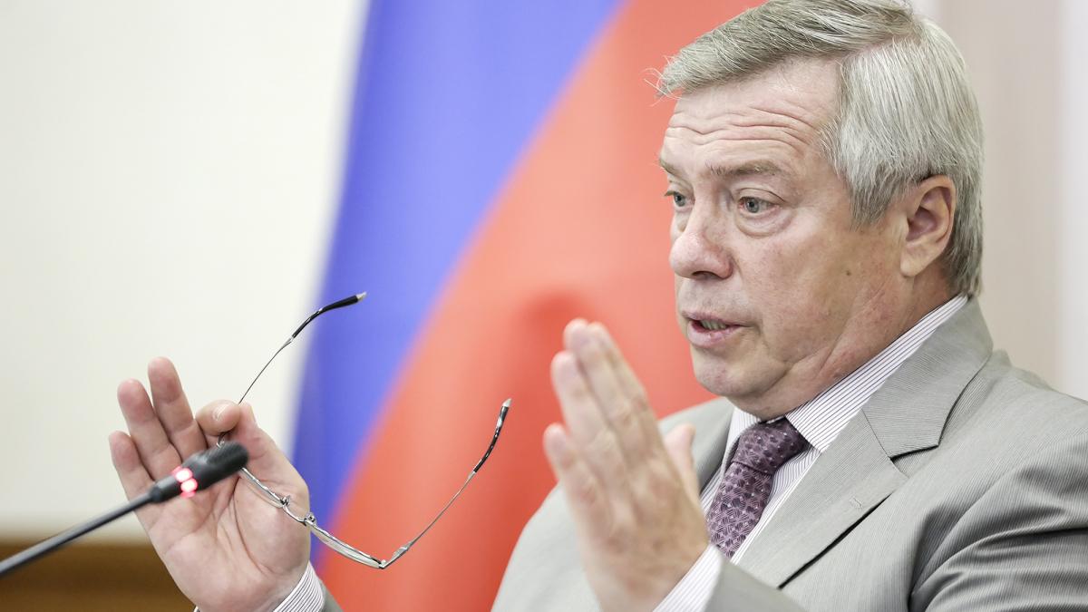 Василий Голуьев признался, что на обманутых дольщиков денег нет Василий Голуьев признался, что на обманутых дольщиков денег нет