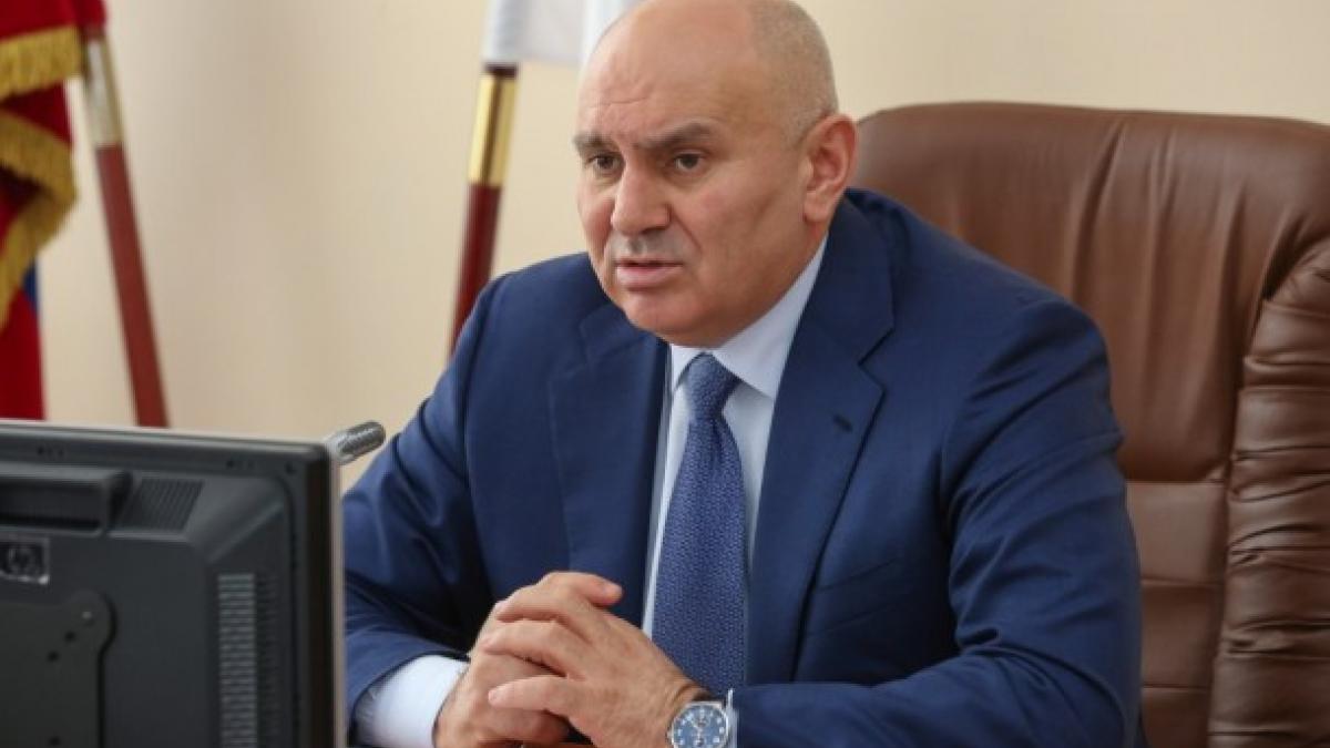 Джамбулат Хатуов провел совещание оперативного штаба по мониторингу и регулированию рынка зерна Джамбулат Хатуов на совещании оперативного штаба по мониторингу и регулированию рынка зерна
