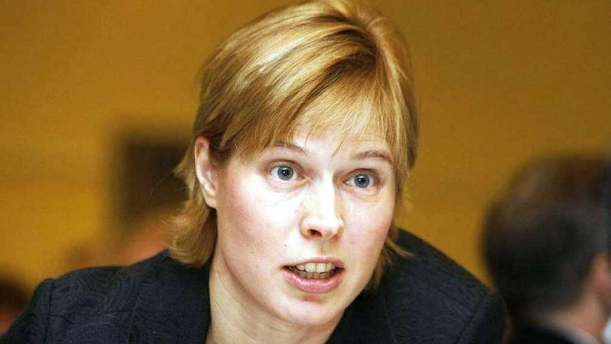 Эстония считает, что имеет право на российский Ивангород Эстония хочет заявить права на российский Ивангород