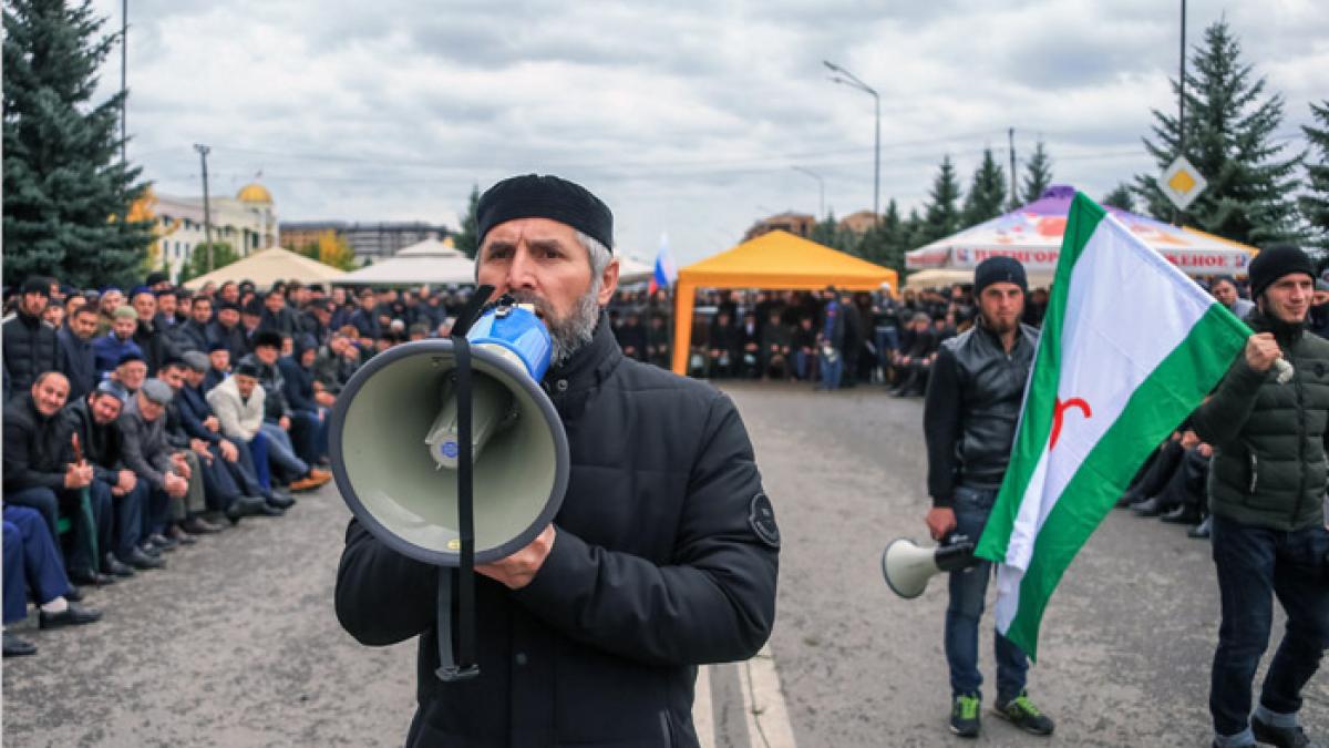 Парламент Ингушетии проголосует повторно насчет границы с Чечней Земельный конфликт в Ингушетии: парламент намерен голосовать повторно