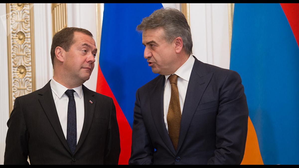 Медведев и Карапетян обсудили отношения России и Армении на фоне отставки Саргсяна Медведев и Карапетян обсудили отношения России и Армении на фоне отставки Саргсяна