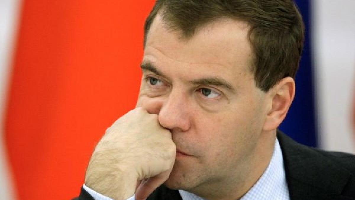 Медведев исключил угрозу для «огородов Люксембурга» от российских ракет Медведев общал, что ни одна российская бомба не попадет в люксембургский огород