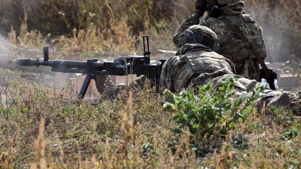 Нацгвардия вступила в бой с радикалами в Донбассе Бой радикалов и Нацгвардии в Донбассе