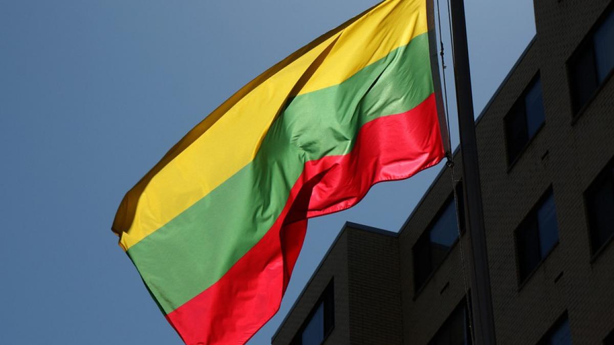 В Литве возмущены и «топают ногой»: Россия одержала неожиданную победу под носом у Вильнюса Глава МВД Литвы возмущен, что беженцы быстро выучивают русский язык, а не литовский