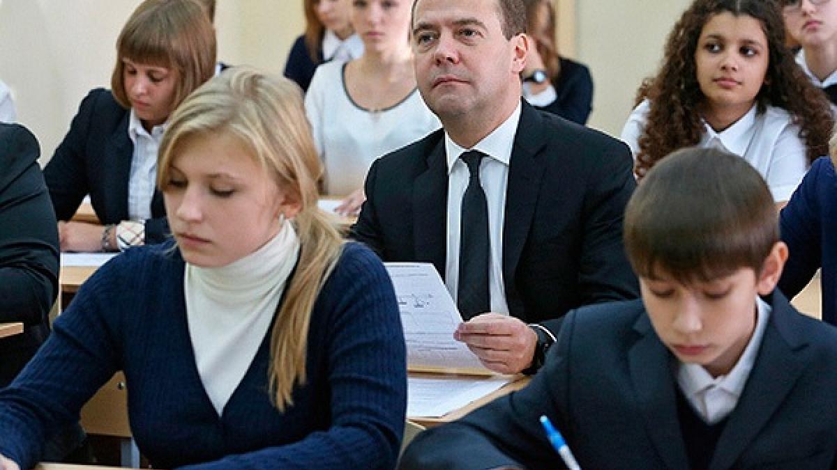 Детский омбудсмен Кузбасса заявил о голодных обмороках у школьников из-за нехватки денег на еду Школьники в России начали падать в голодные обмороки