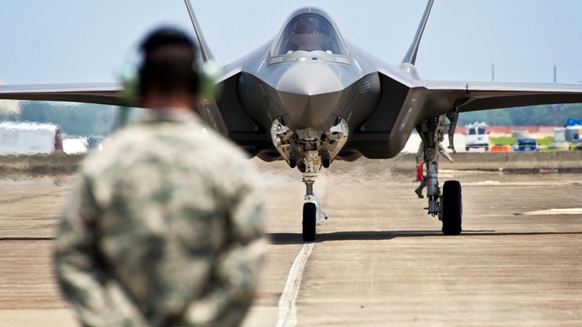 Горькая правда о ВВС США раскрыта: Америка заочно проиграла войну России и Китаю ВВС США