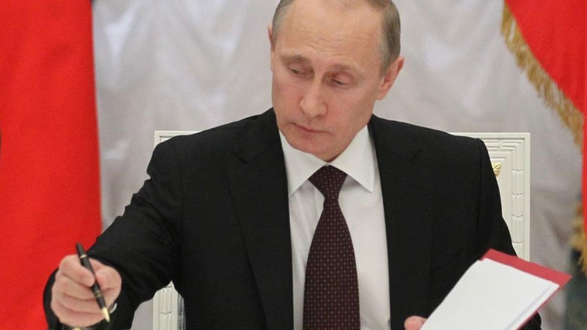 Конфликт США и России набирает обороты: Владимир Путин нанес решительный удар Владимир Путин
