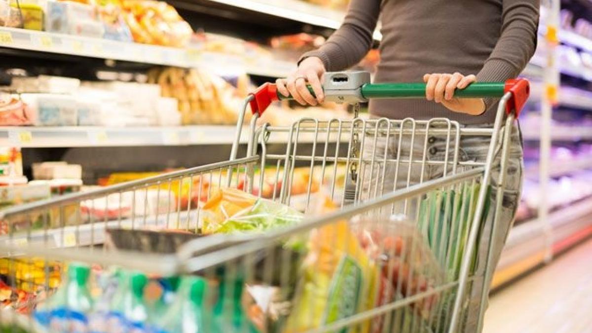 Тележка с продуктами Какие продукты нельзя покупать про запас