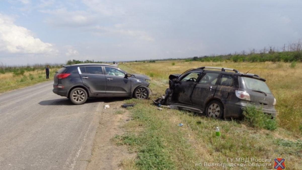 В ДТП с двумя кроссоверами под Волгоградом один погиб и трое пострадали ДТП в Котельниковском районе