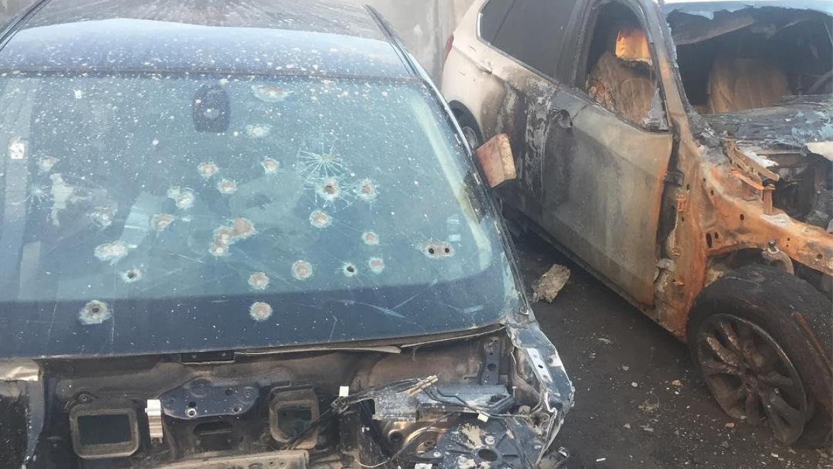 «Расстреляли и сожгли?»: фото двух BMW заинтриговало жителей Ростова Пострадавшие БМВ