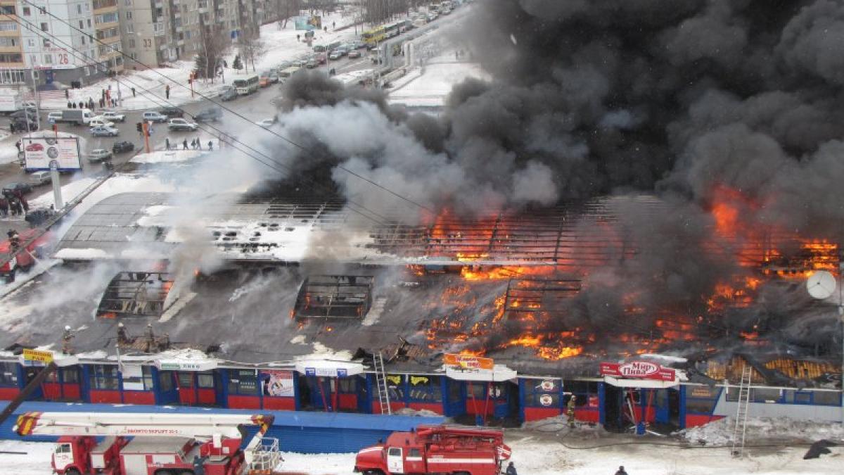 Пожар в кемеровском ТЦ зимняя вишня Пожар в ТЦ зимняя вишня