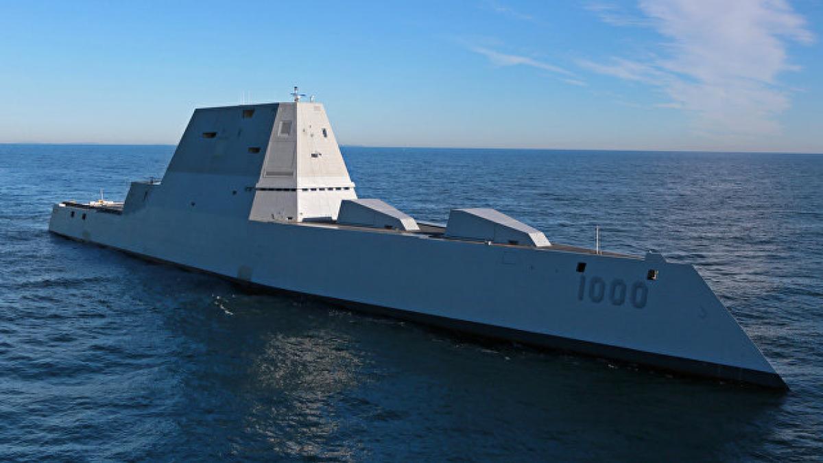 Боевой эсминец USS Zumwalt окзалася неспособным выйти в плавание