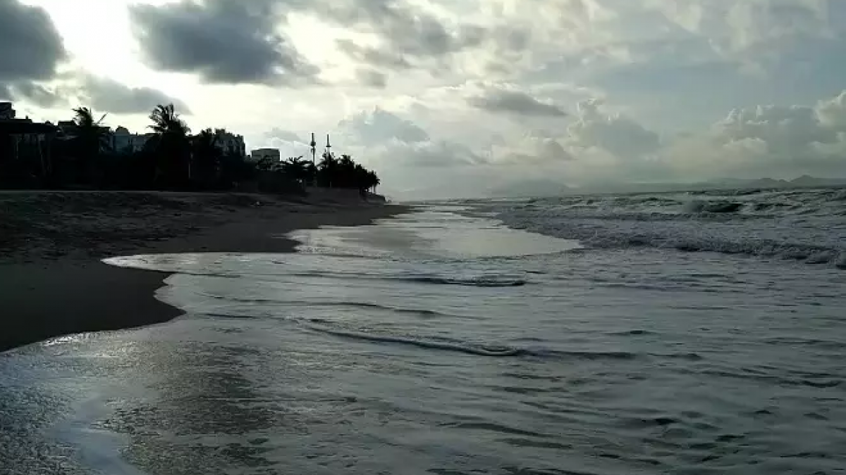 В Китае жители деревни нашли на берегу моря существо, похожее на человека Жители деревни нашли на берегу существо похожее на человека, и оно живое