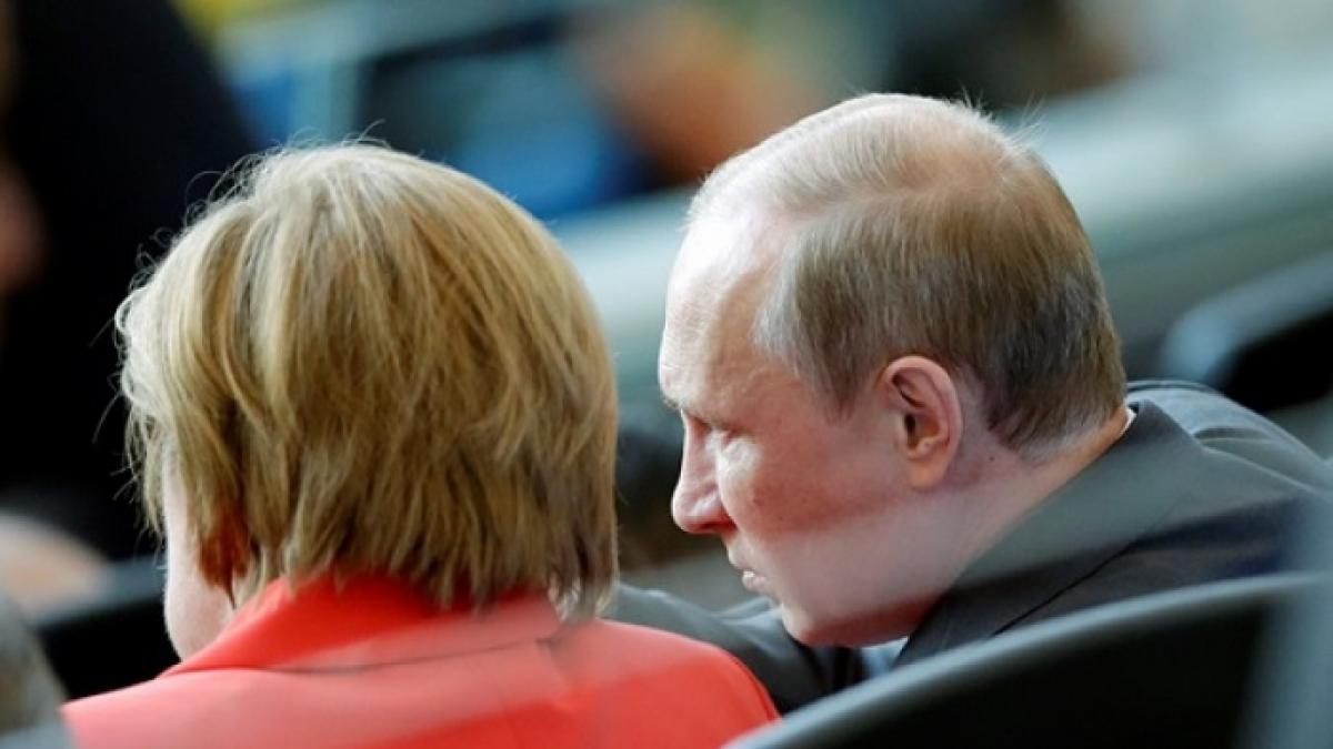 Песков раскрыл подробности разговора Путина и Меркель Песков раскрыл подробности разговора Путина и Меркель