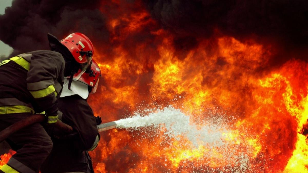 В Оренбургской области жуткий пожар: погибли пять человек В Оренбургской области жуткий пожар: погибли пять человек