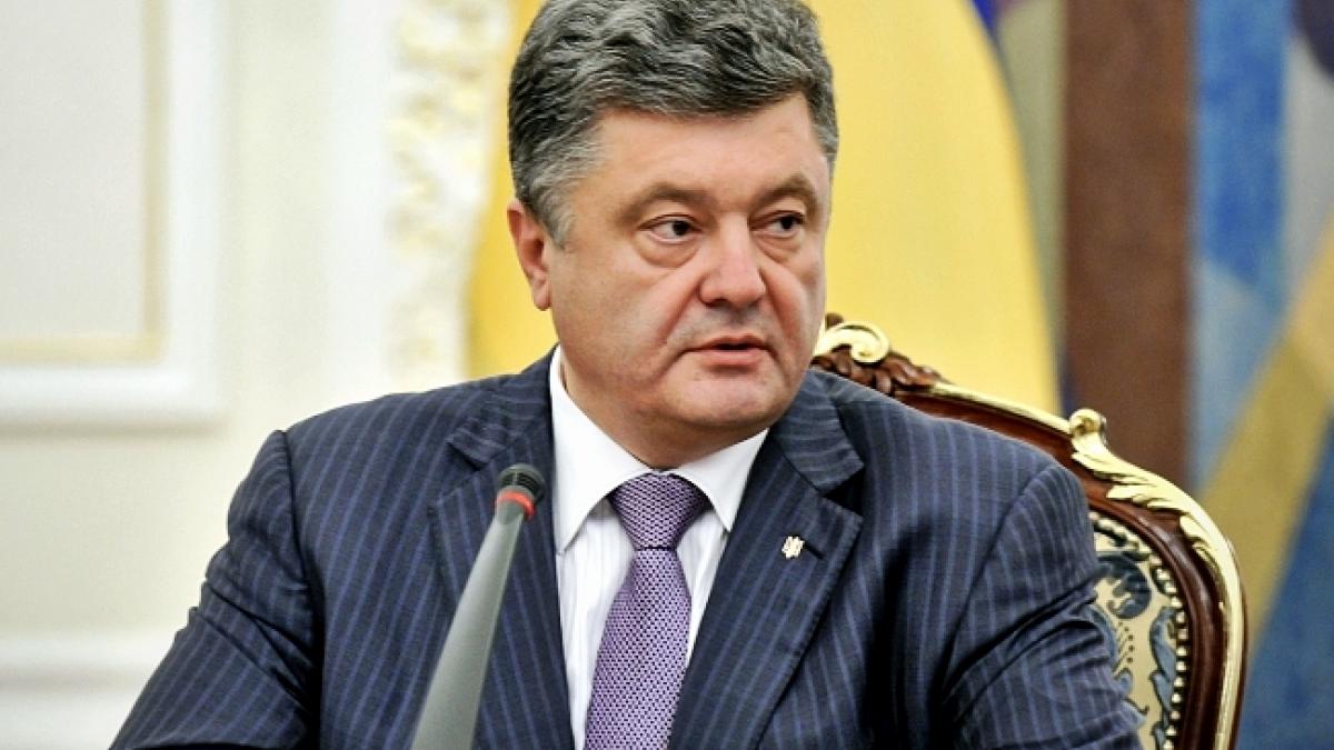 Порошенко готовится к войне с Россией: президент Украины выступил с призывом Порошенко готовится к войне с Россией: президент Украины выступил с призывом