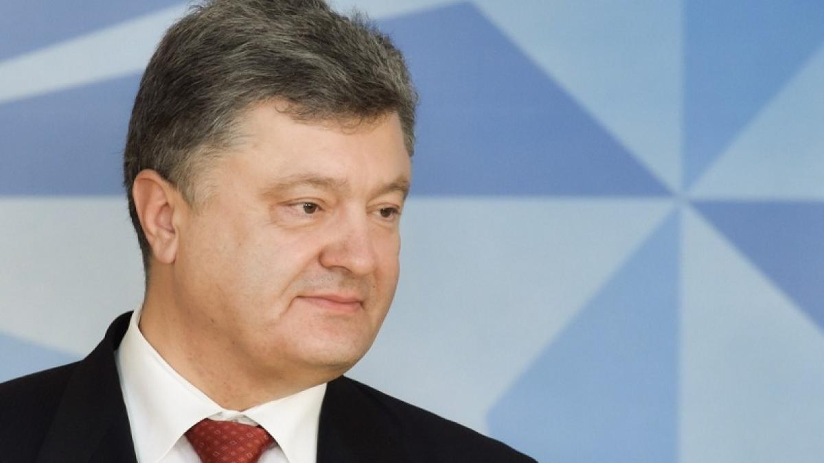 Порошенко обрадуется отмене санкций против РФ при одном условии Порошенко обрадуется отмене санкций против РФ при одном условии