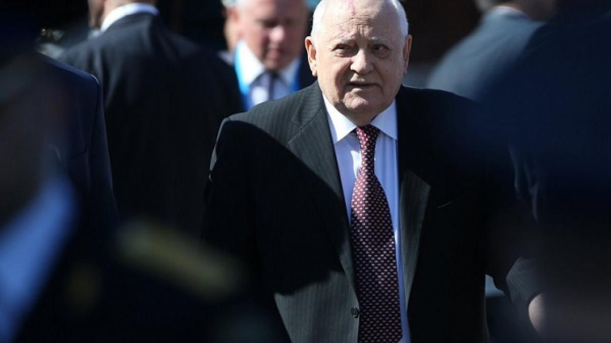 Горбачев поспорил с Путиным о Договоре о РСМД Горбачев пошел против Путина в ДРСМД