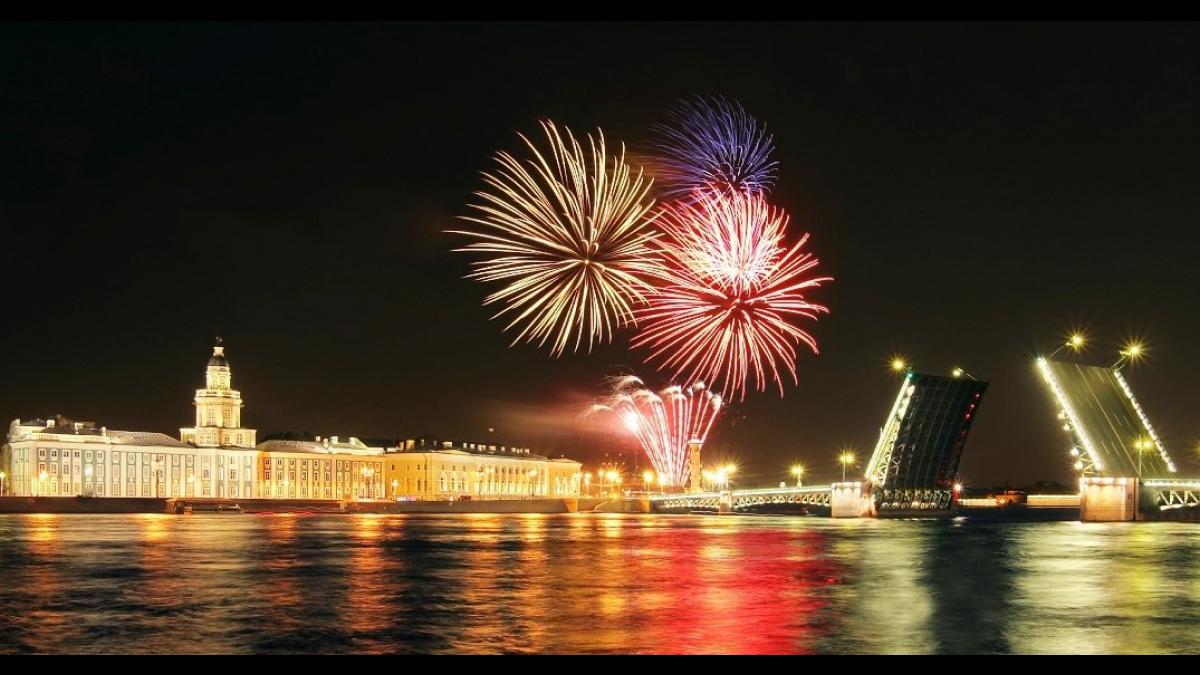 Салют на День города в Санкт-Петербурге 2018: где состоится Салют на День города в Санкт-Петербурге 2018: где состоится, время, где смотреть