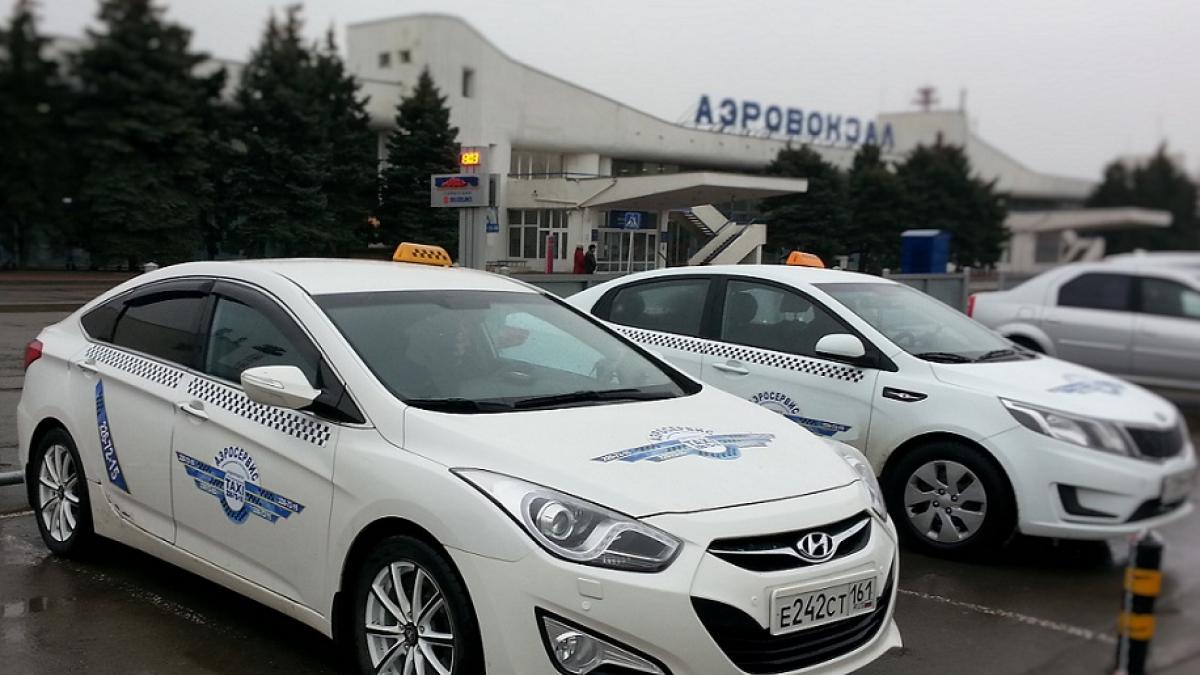 Ростовские власти умышленно не контролируют нелегальных перевозчиков, считают таксисты Ростовские власти умышленно не контролируют нелегальных перевозчиков, считают таксисты