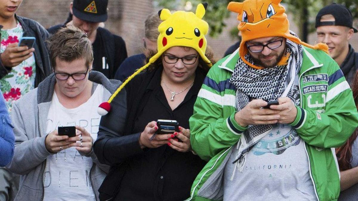 Pokemon Go В Ростове Сбербанк бесплатно застрахует игроков в Pokemon Go и установит покестопы с приманками для покемонов