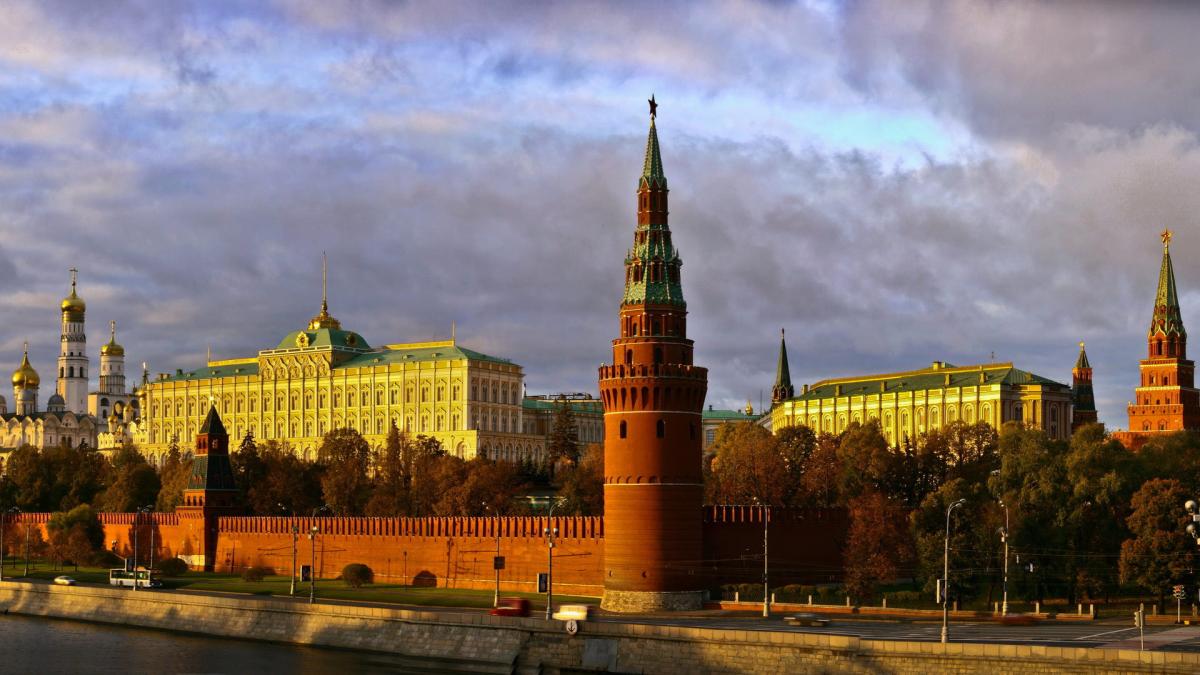 Последние новости сегодня. Жителям Москвы и области пообещали летнее тепло на следующей неделе