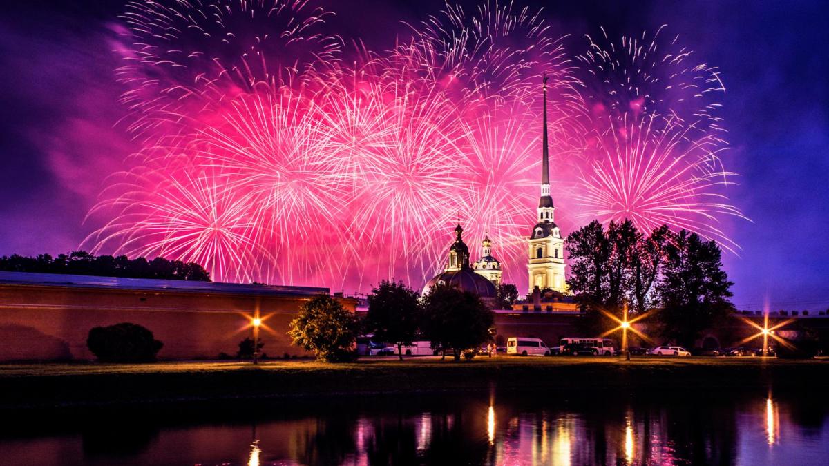 Салют 12 июня 2018 в Санкт-Петербурге в День России Салют 12 июня 2018 в Санкт-Петербурге в День России: где состоится - время, место проведения