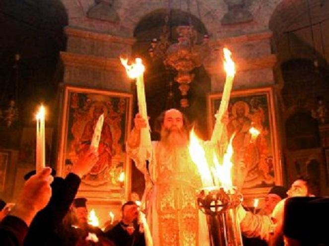 Чудо Благодатного огня имеет научные доказательства: в РПЦ опровергли скандальное заявление армянского священника