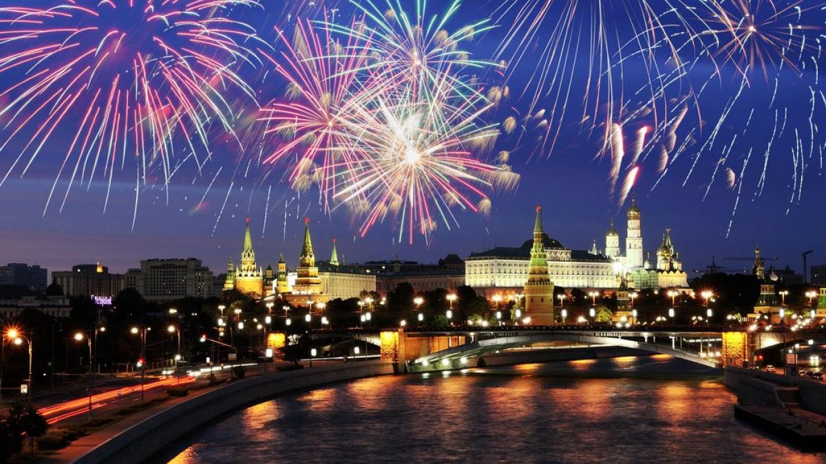 Салют в Москве на День города 2017: точки проведения – список адресов Салют в Москве на День города 2017: точки проведения – список адресов, время