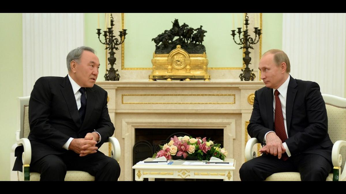 Назарбаев сообщил Путину известие по Донбассу, которого ждали многие Назарбаев сообщил Путину о готовности Порошенко к компромиссам по Донбассу