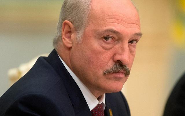 Лукашенко намерен найти замену российской нефти